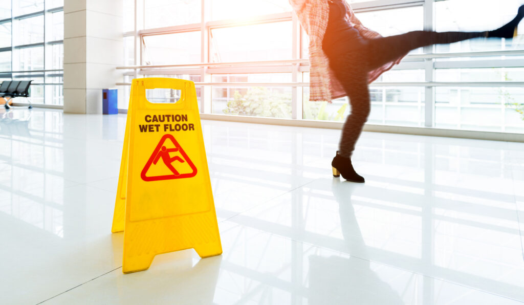 slip and fall accidents cause